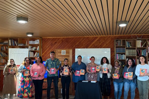Memoria Barrial Barrio Hanga Roa: un libro que preserva la historia de nuestra comunidad